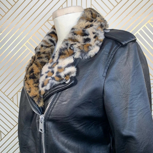 Levi's Faux Leather Faux Fur Collared Moto Jacket - Picture 6 of 12